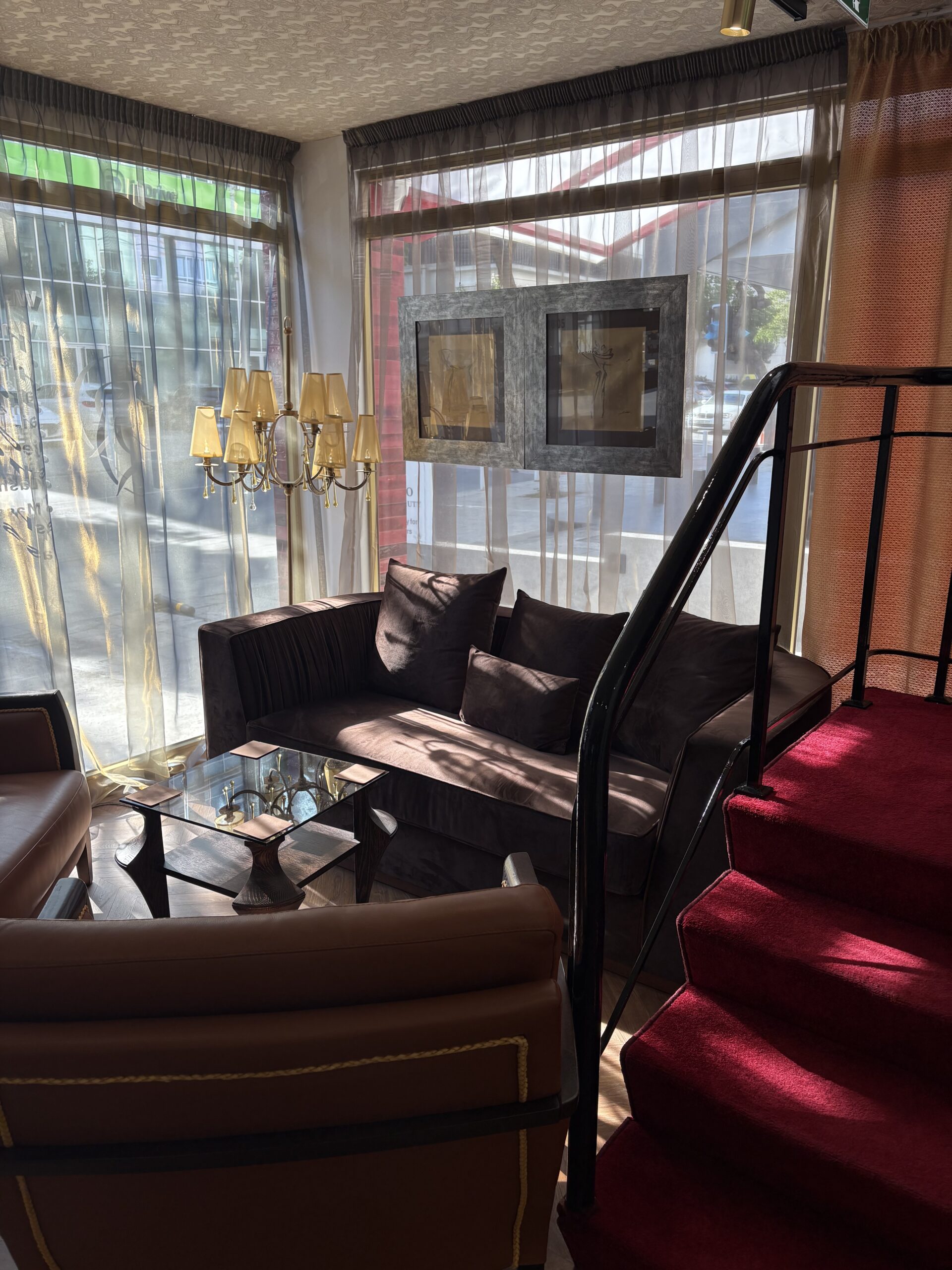 Rodeo Drive Beauty reception area